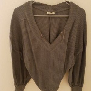 Low v cotton long sleeve